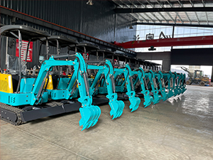 小挖掘機(jī)的正確行走方式